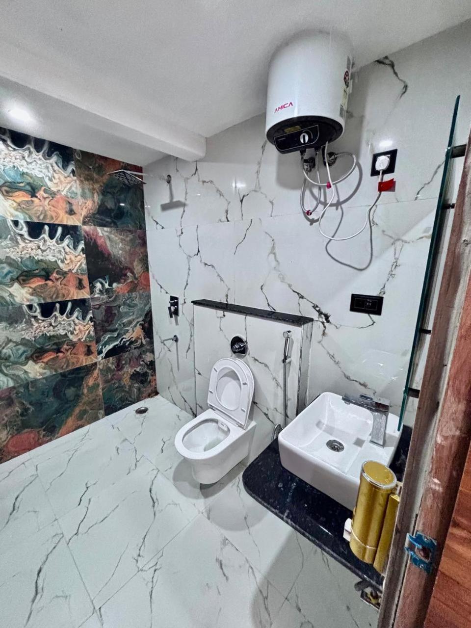 Hotel Omkar Palace Ayodhya المظهر الخارجي الصورة